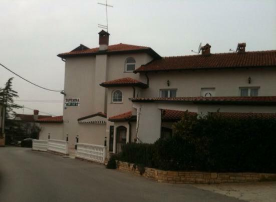 Apartment Katarina Crveni Vrh Luaran gambar